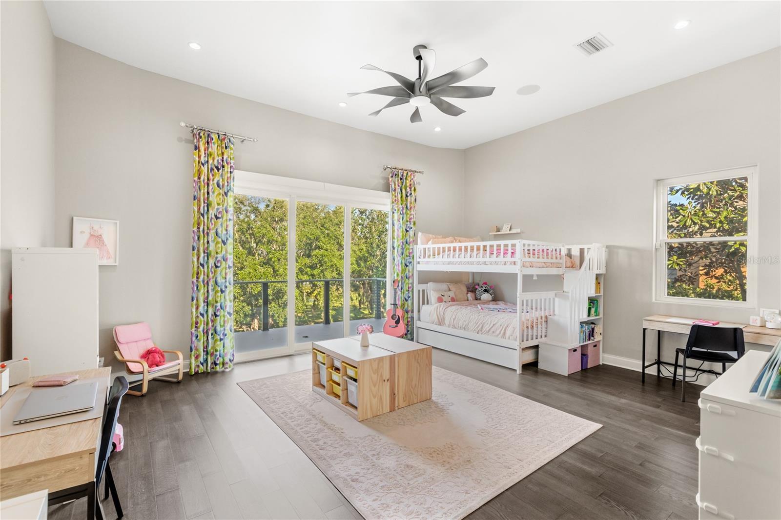 KEENES POINTE UT 06 50 95 - Residential