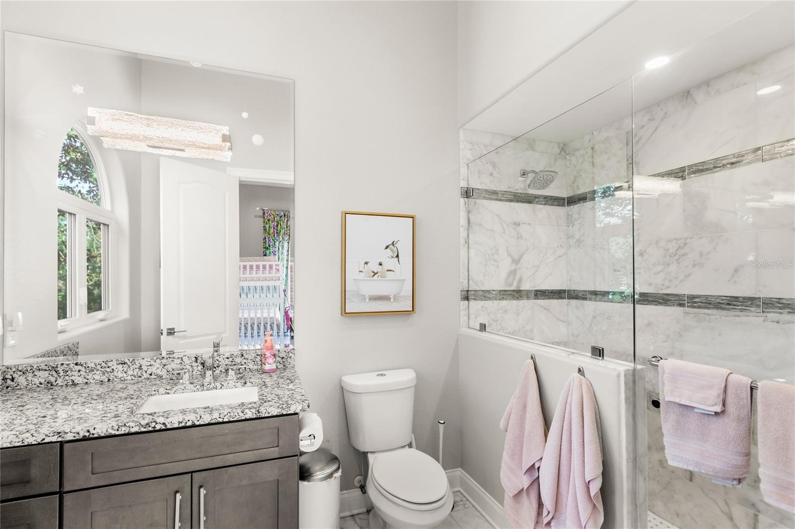 KEENES POINTE UT 06 50 95 - Residential