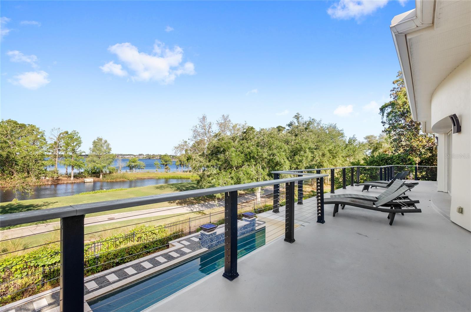 KEENES POINTE UT 06 50 95 - Residential