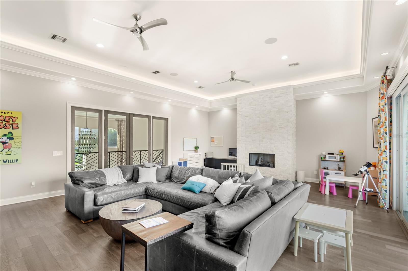 KEENES POINTE UT 06 50 95 - Residential