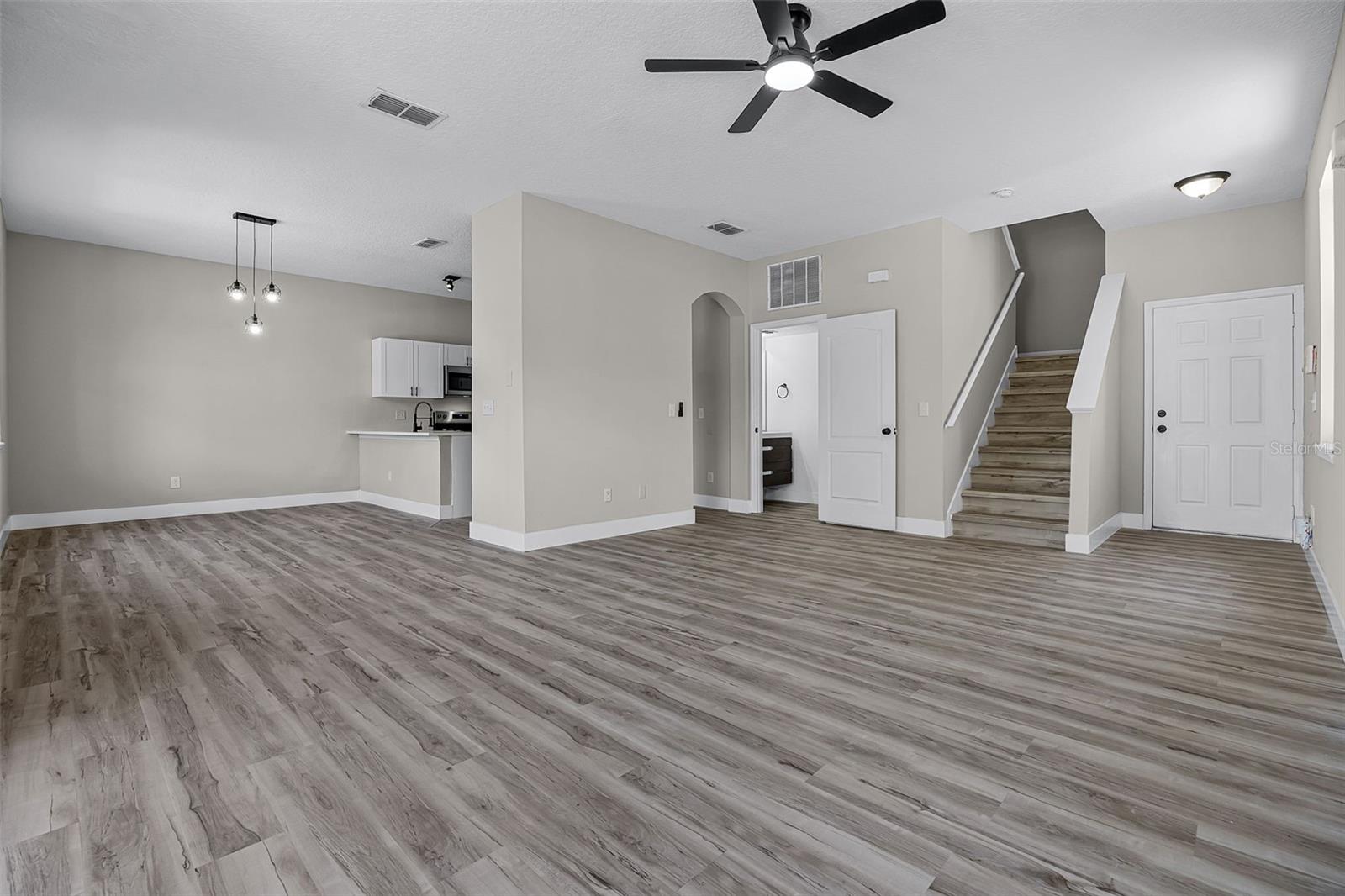 303 EARLMONT PLACE