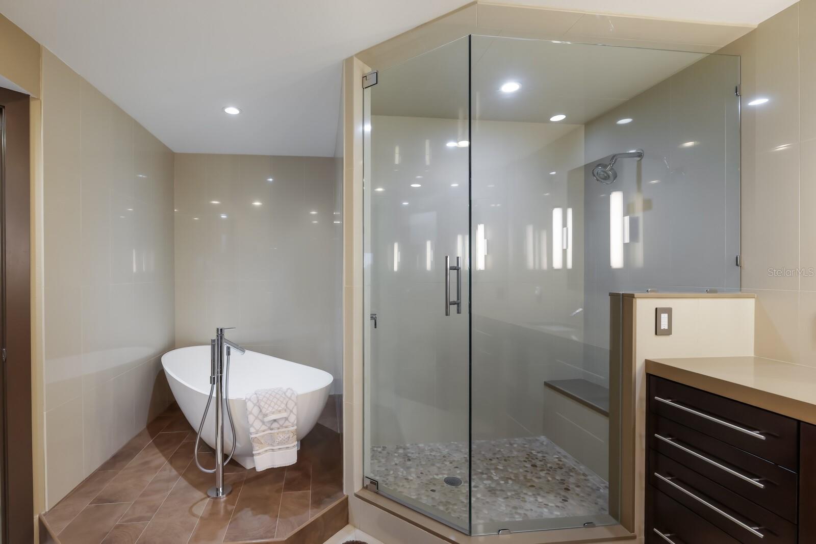 PLACIDA HARBOUR SEC 07 BLDG 22 - Residential