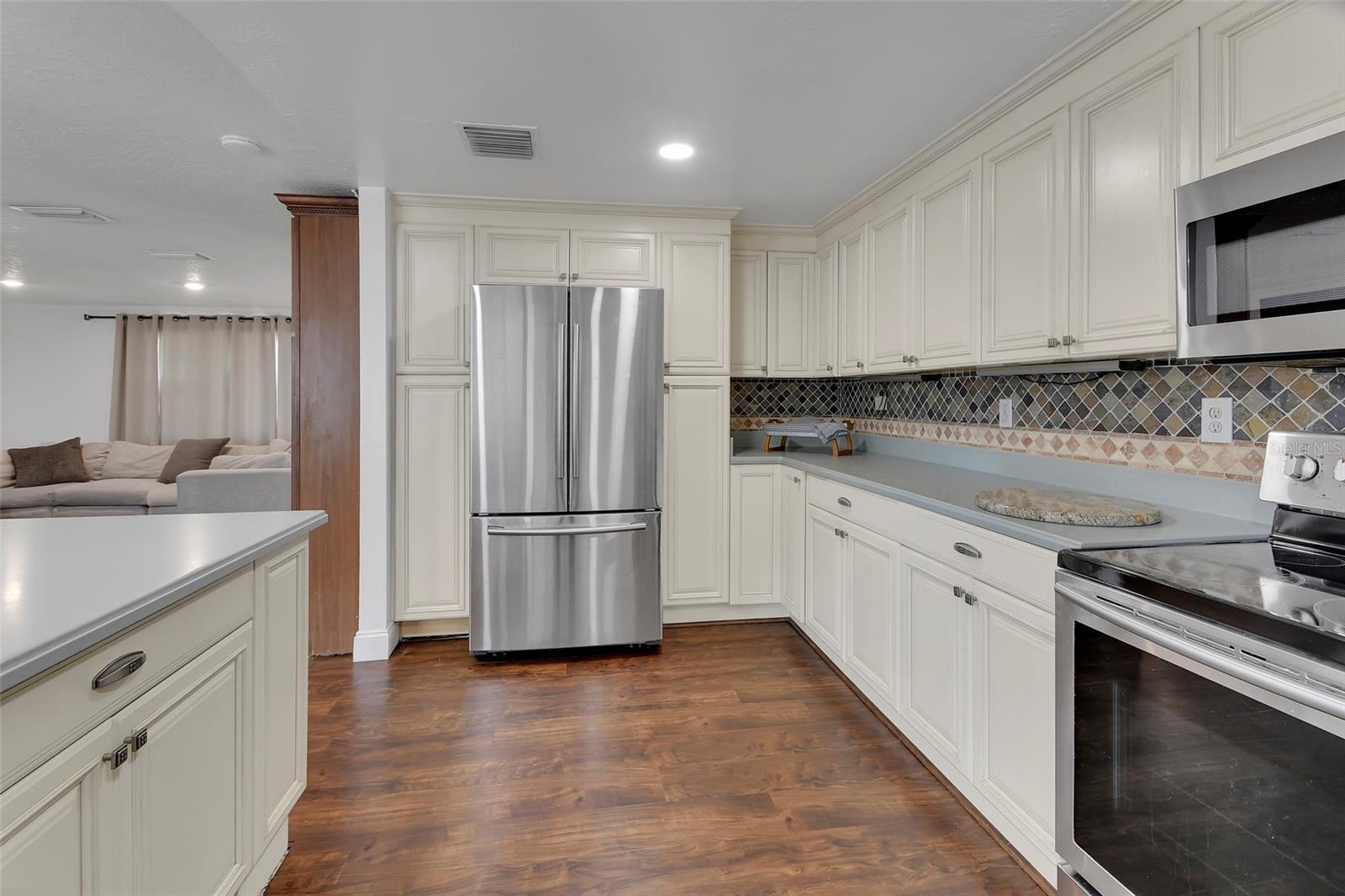 PLANTATION ESTATES UNIT 24 - Residential