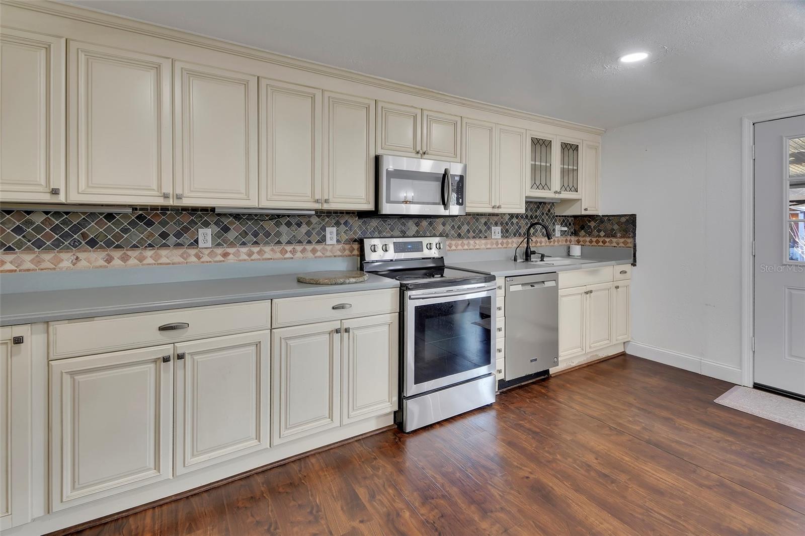 PLANTATION ESTATES UNIT 24 - Residential