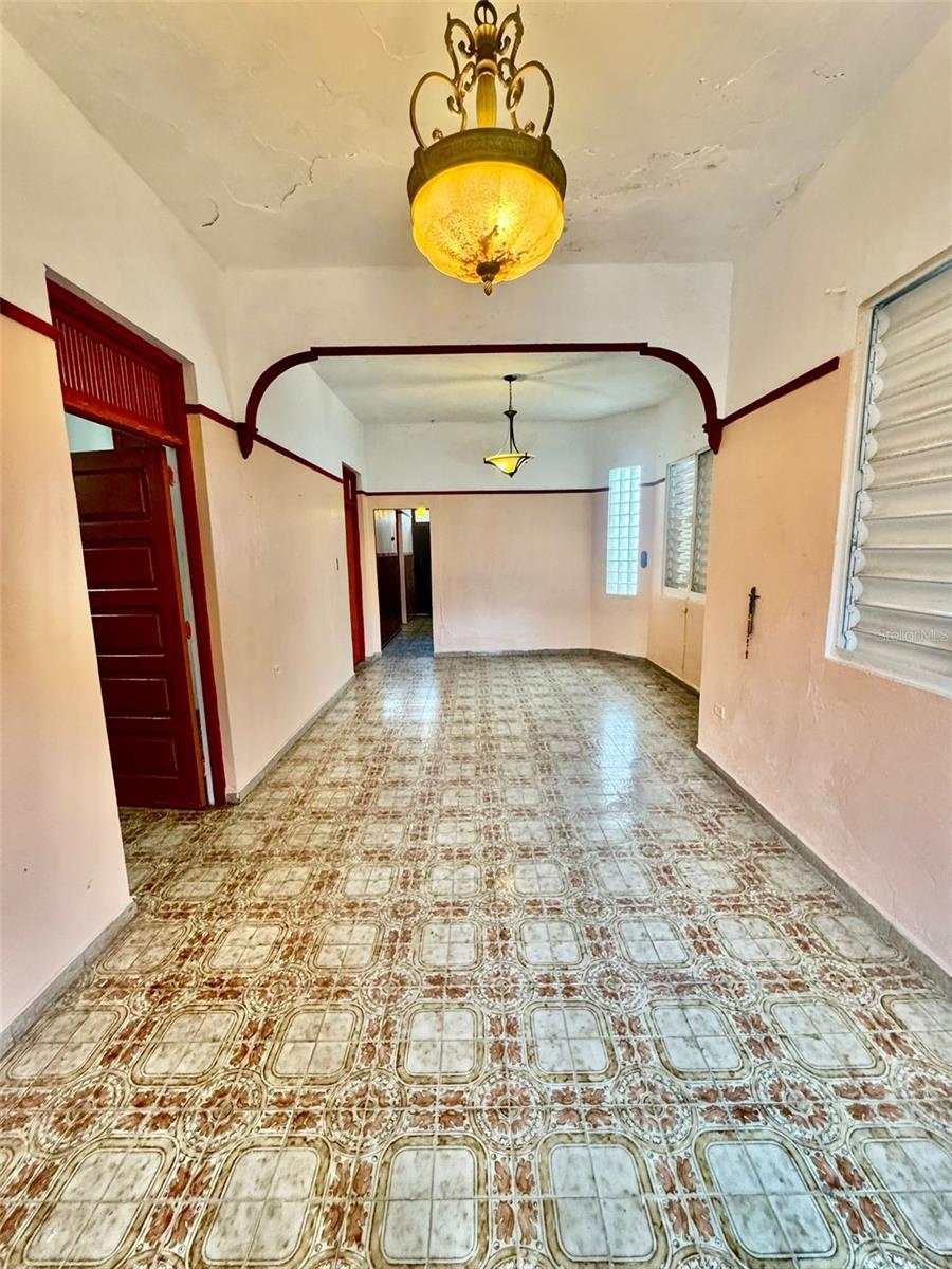 103 E VIVES & MOLINA ST.