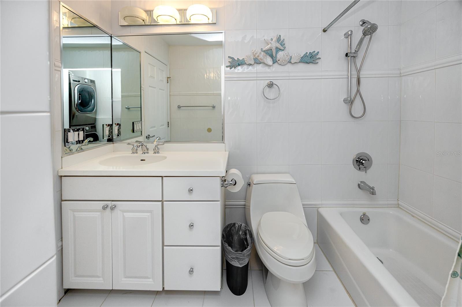 MARITANA CAY - Residential