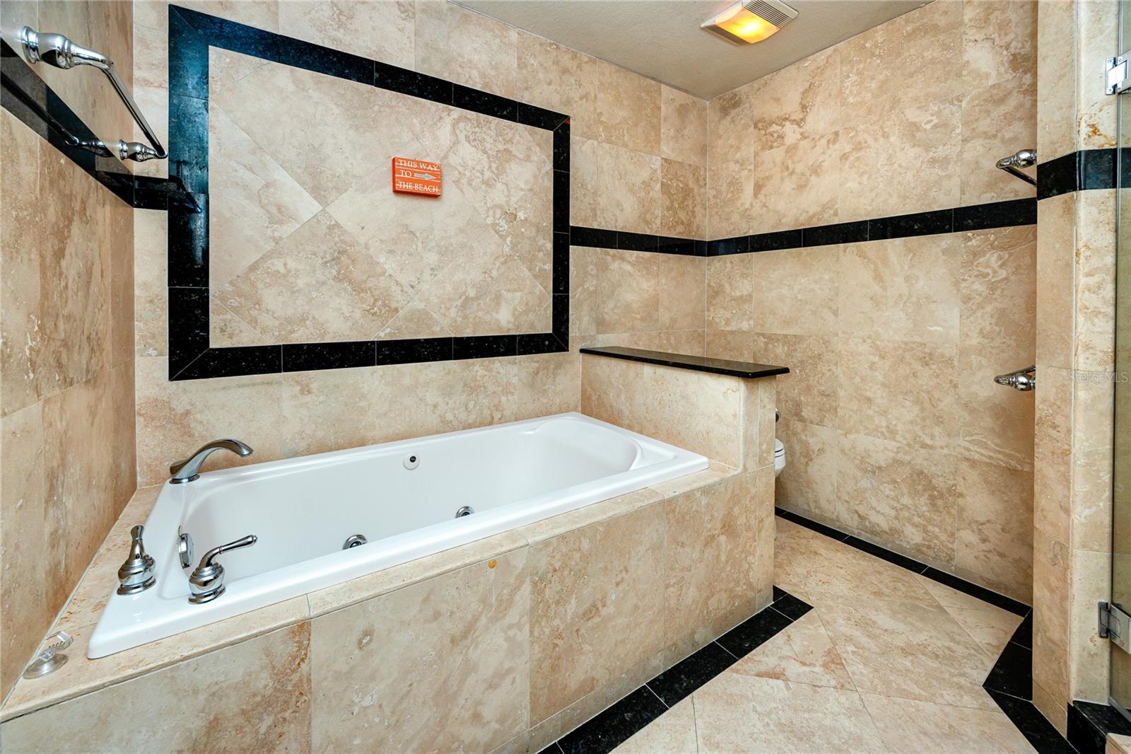 MARITANA CAY - Residential