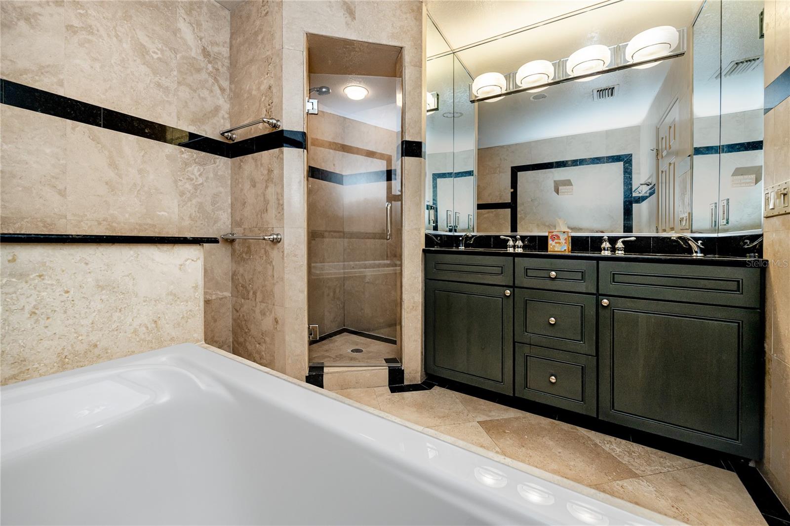 MARITANA CAY - Residential