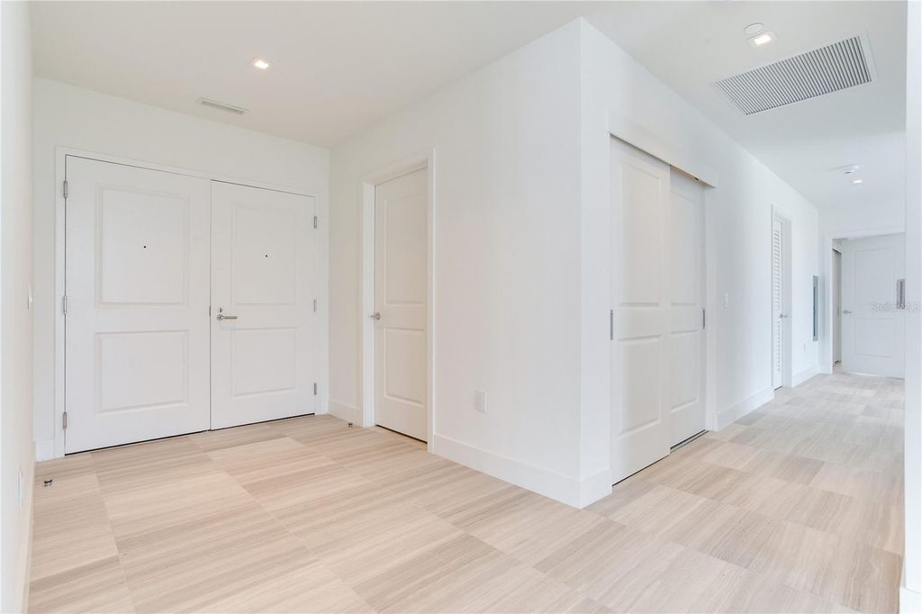 Photo of 3015 S Ysabella Avenue #2401, Tampa, FL 33629 (MLS # TB8486303)