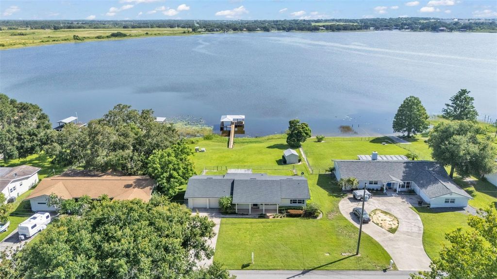 Photo of 274 Paradise Island Drive, Haines City, FL 33844 (MLS # L4959578)