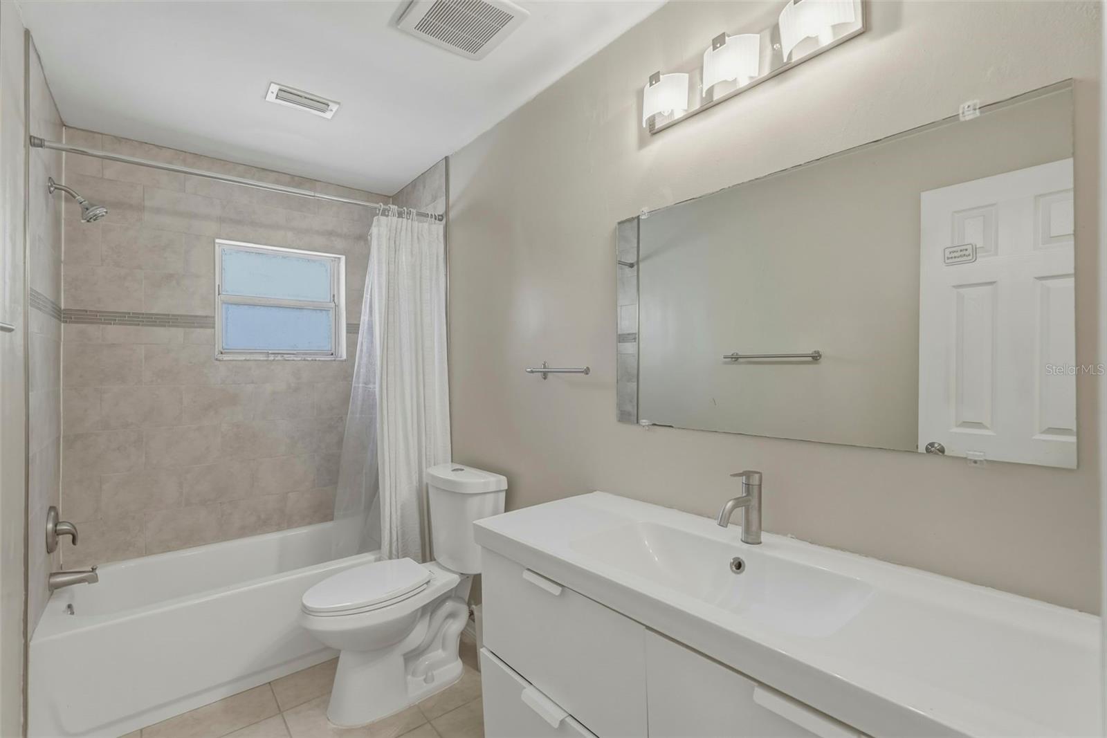 BONNIE BAY COUNTRY CLUB ESTATES-PHASE 5 - Residential