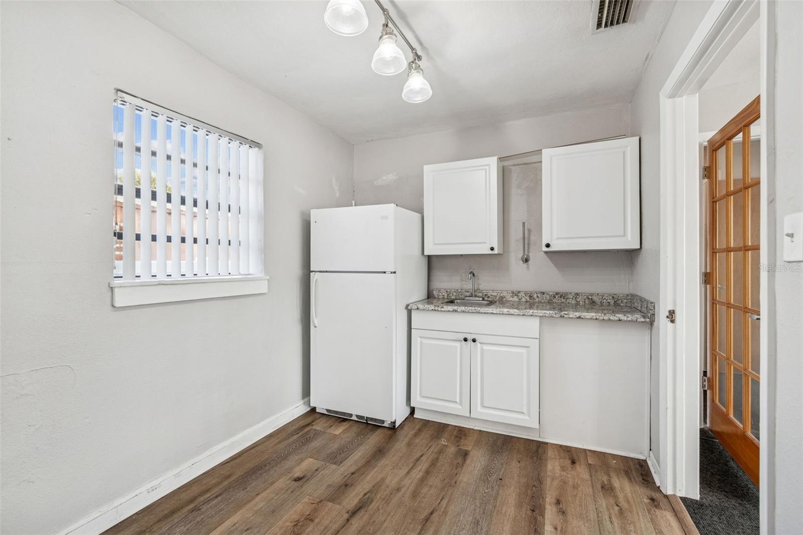 OAKWOOD WALKER REP - Residential