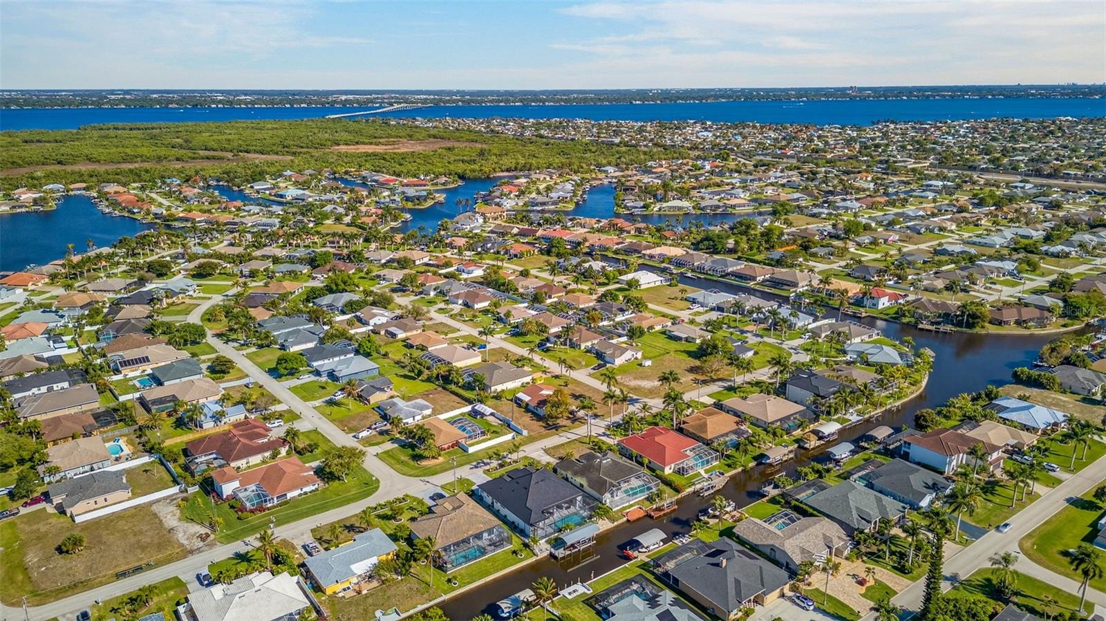 CAPE CORAL - Residential