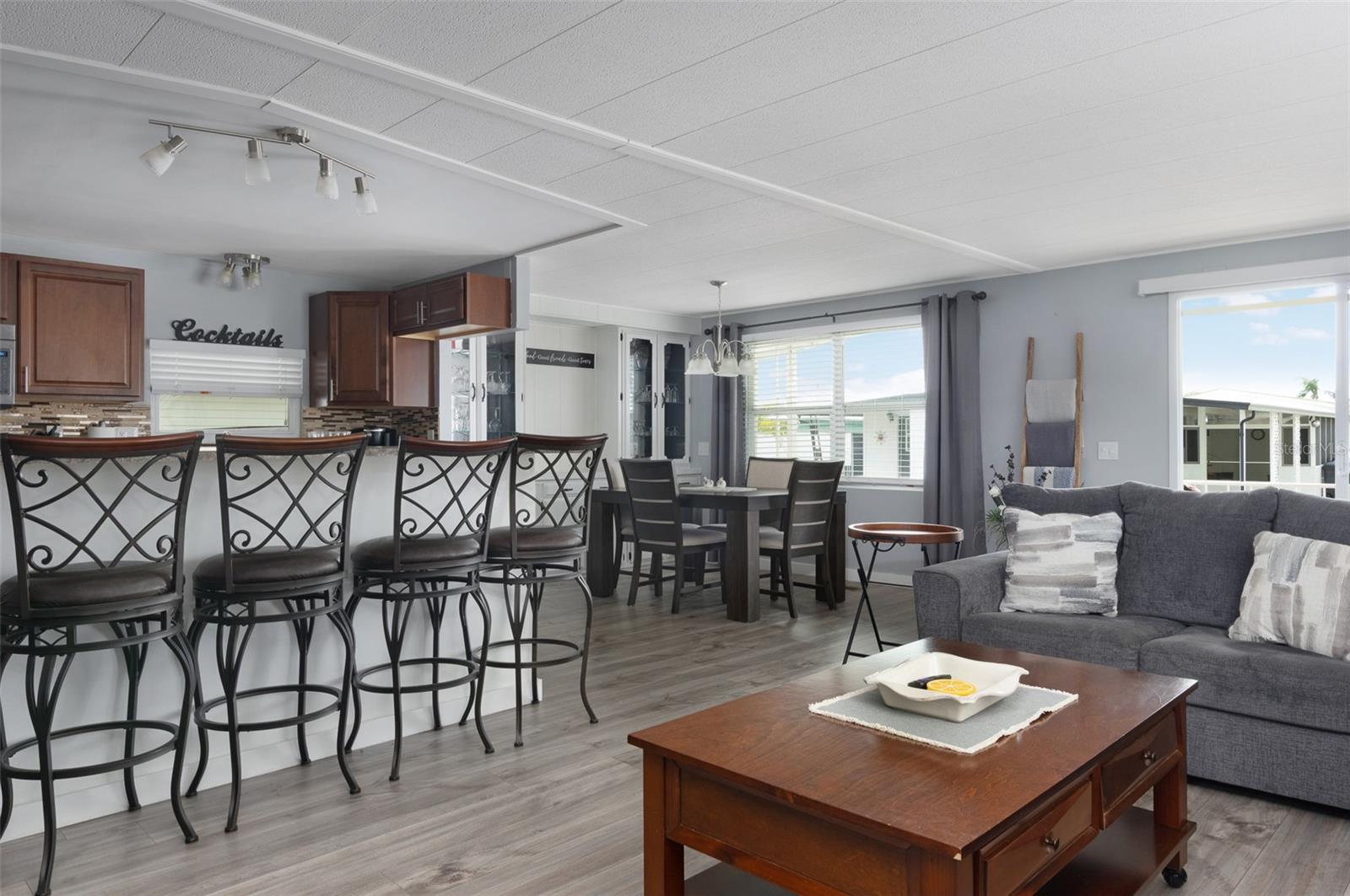 SUNSET PALMS UNREC - Residential