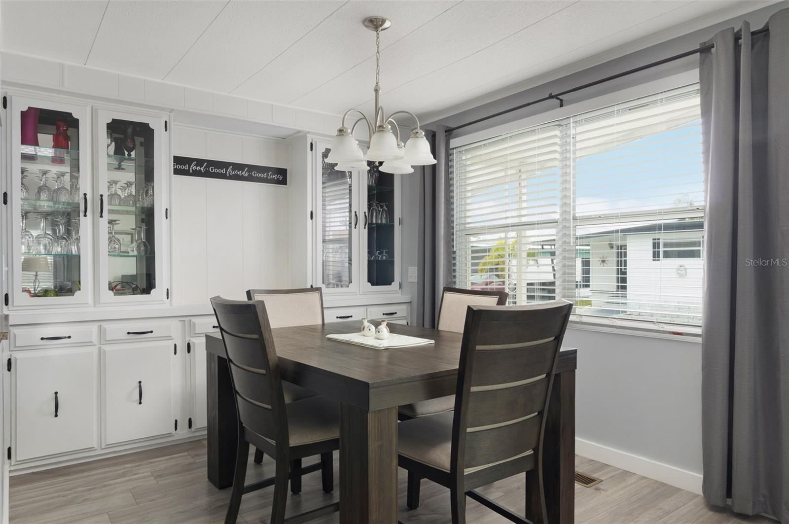 SUNSET PALMS UNREC - Residential