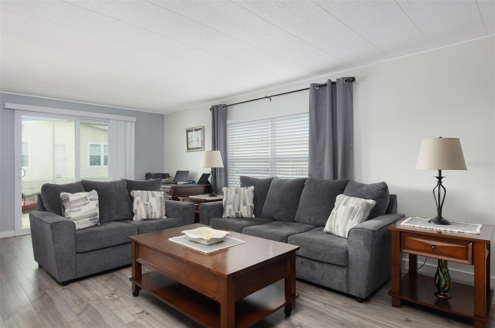 SUNSET PALMS UNREC - Residential