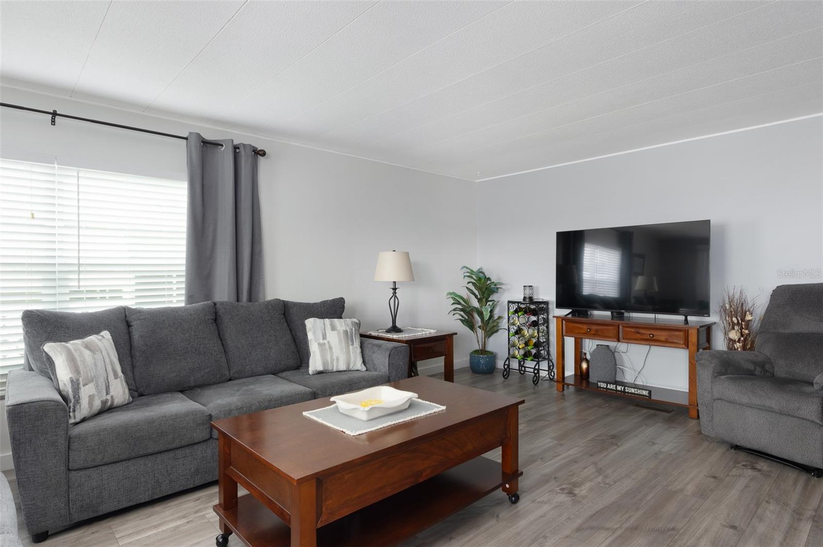 SUNSET PALMS UNREC - Residential