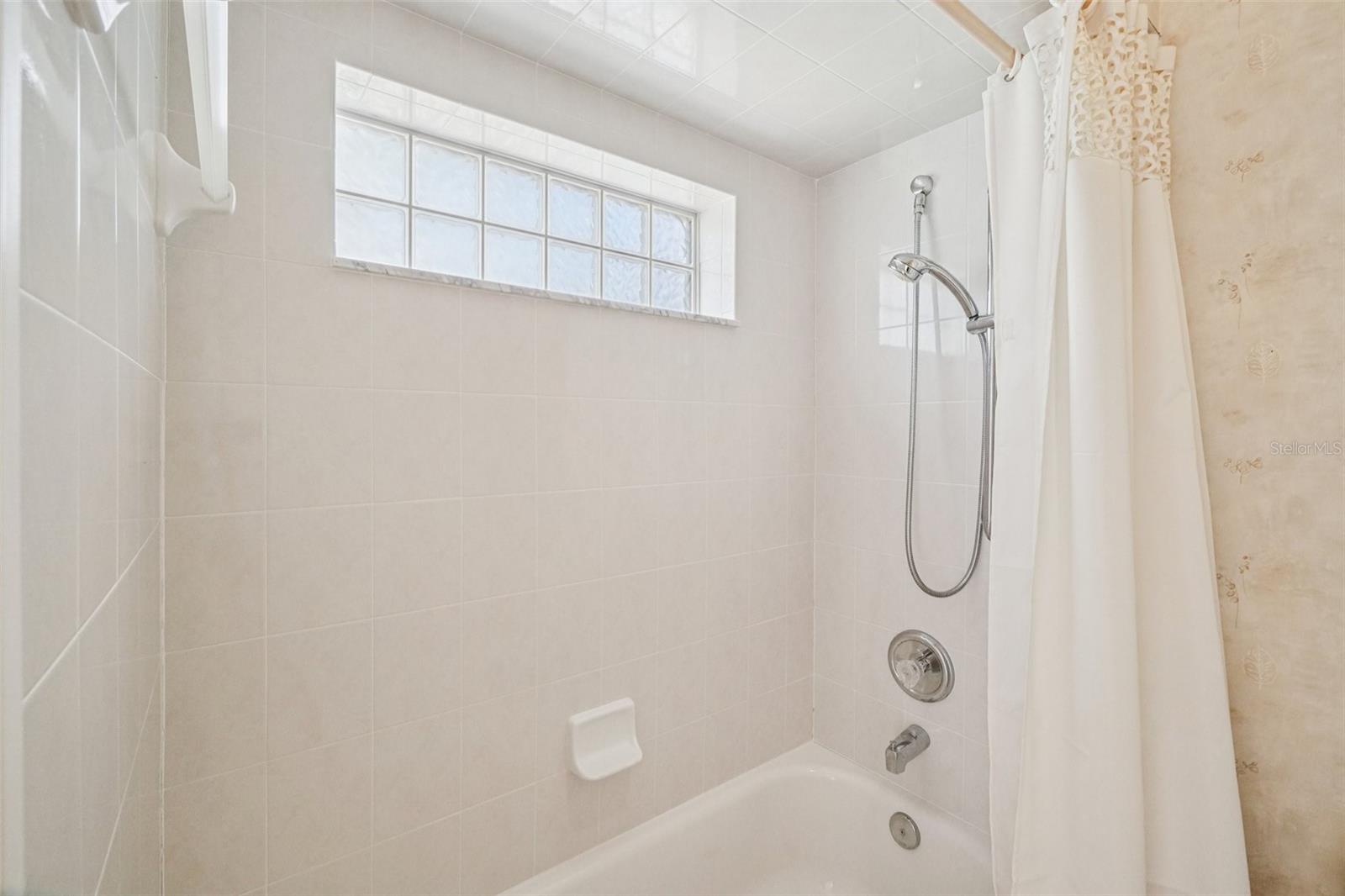 PARKER POINTE PH 01 - Residential