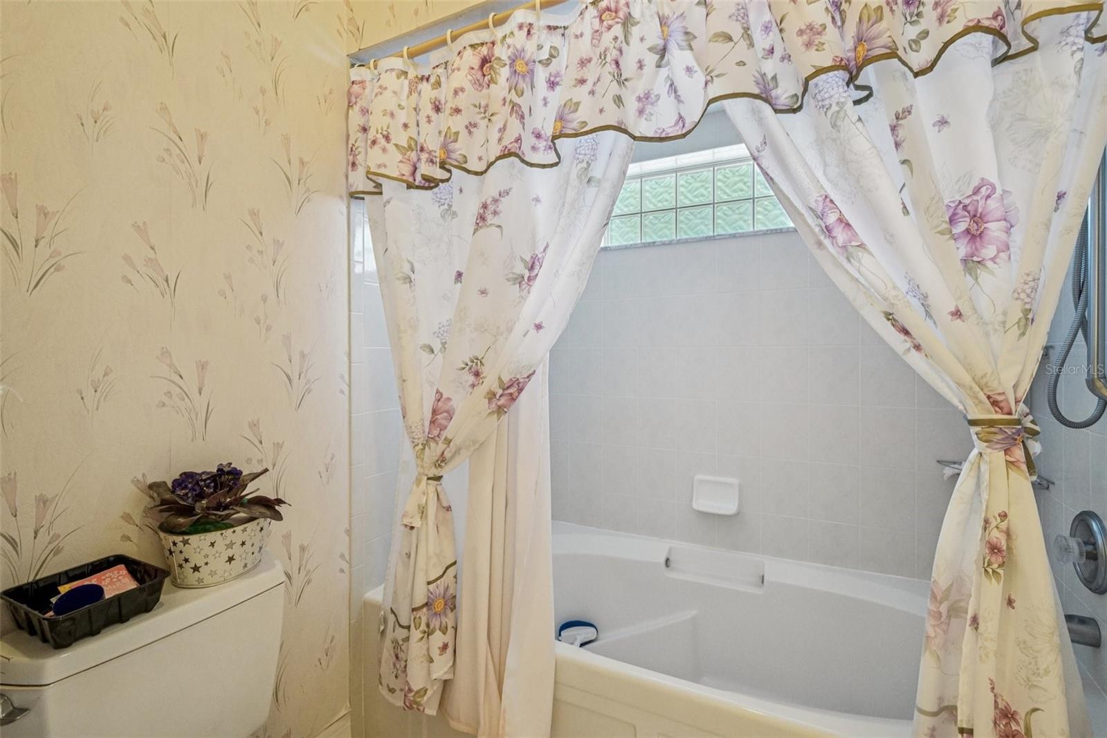 PARKER POINTE PH 01 - Residential