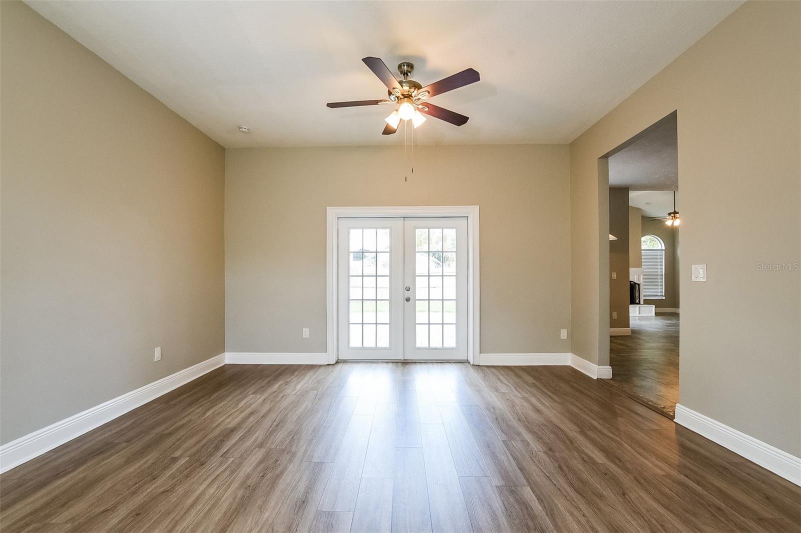 PINES WEKIVA SEC 03 PH 02 TR A - Residential Lease