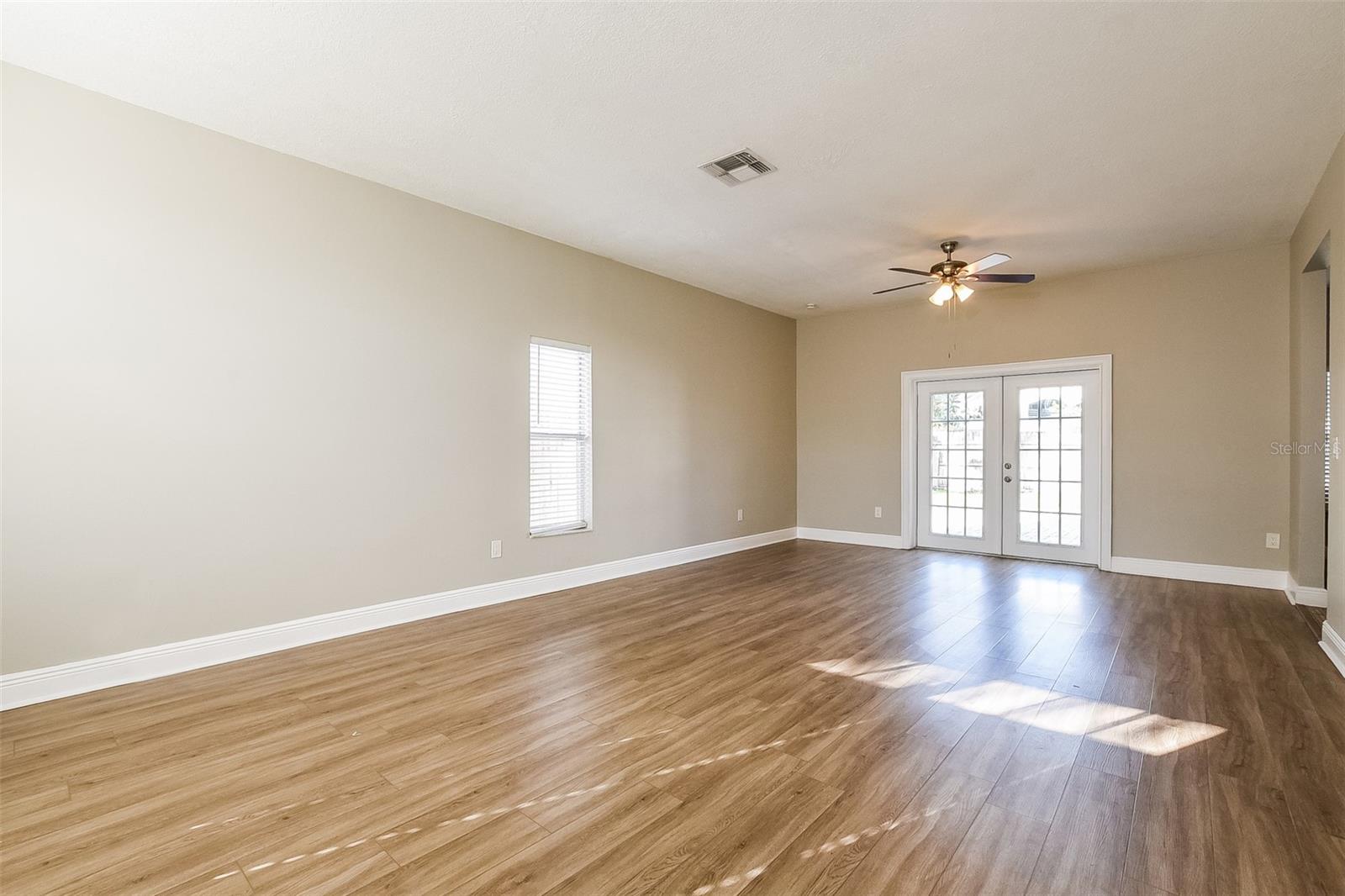 PINES WEKIVA SEC 03 PH 02 TR A - Residential Lease