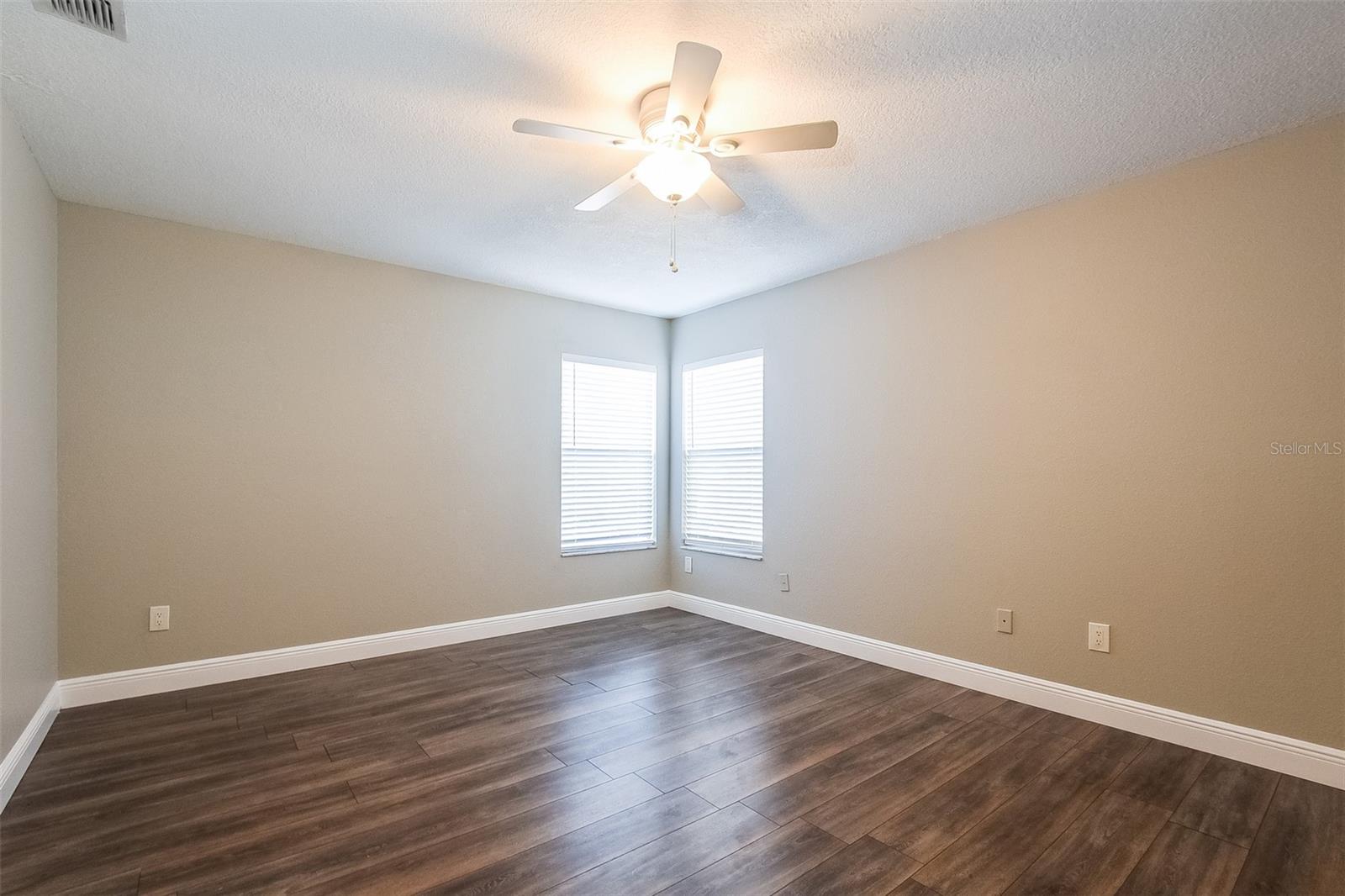 PINES WEKIVA SEC 03 PH 02 TR A - Residential Lease