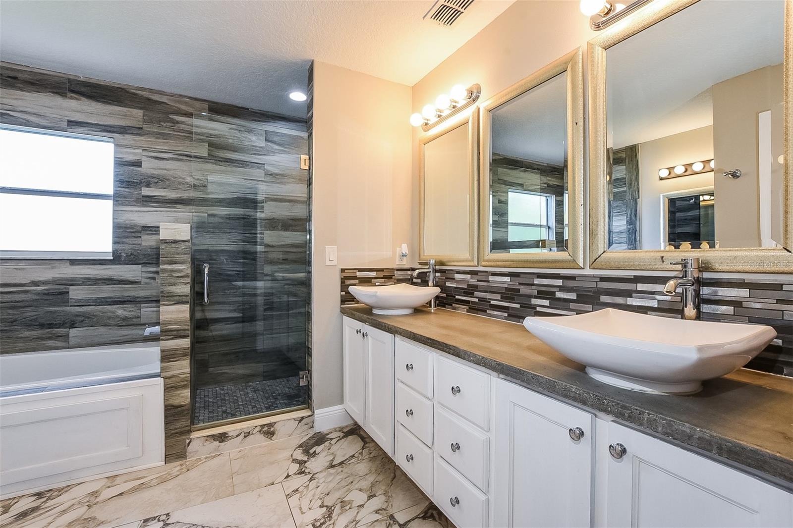 PINES WEKIVA SEC 03 PH 02 TR A - Residential Lease