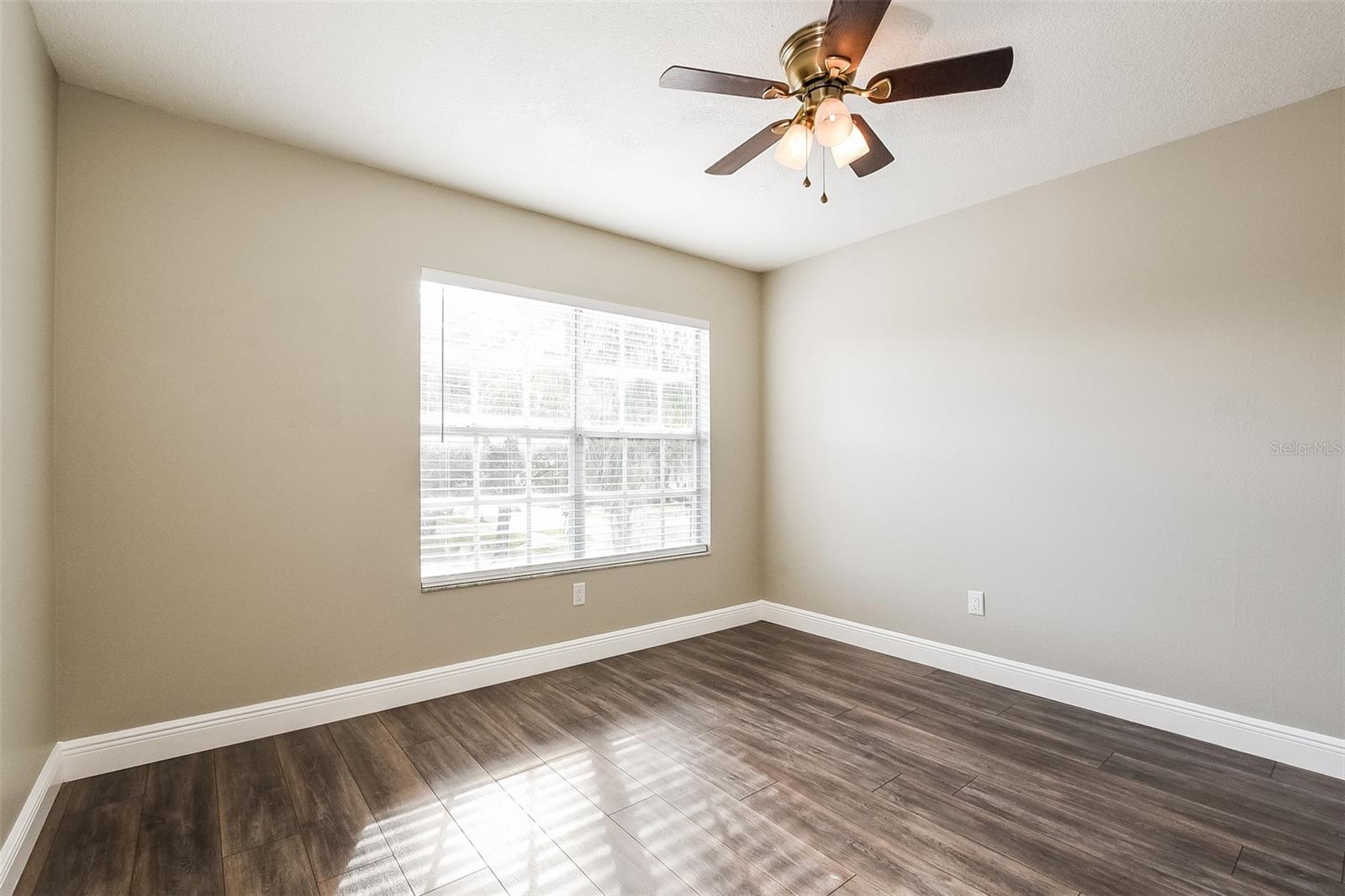 PINES WEKIVA SEC 03 PH 02 TR A - Residential Lease