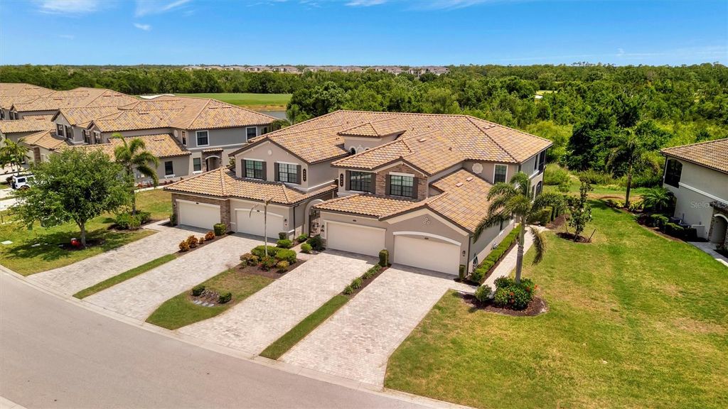 Photo of 5843 Wake Forest Run #104, Bradenton, FL 34211 (MLS # A4653950)