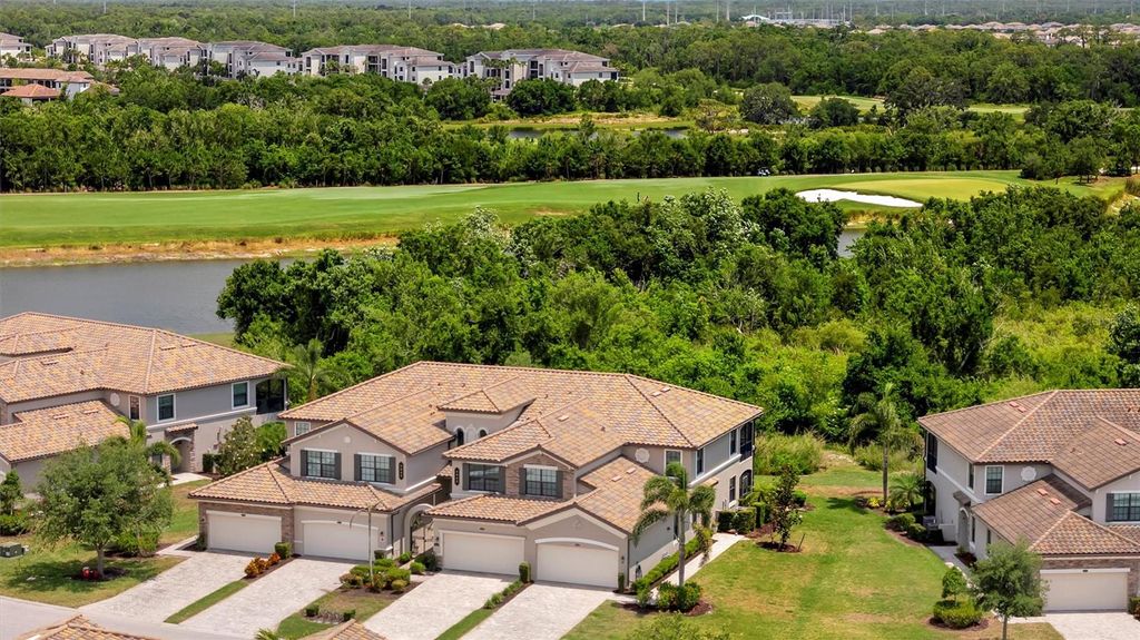 Photo of 5843 Wake Forest Run #104, Bradenton, FL 34211 (MLS # A4653950)