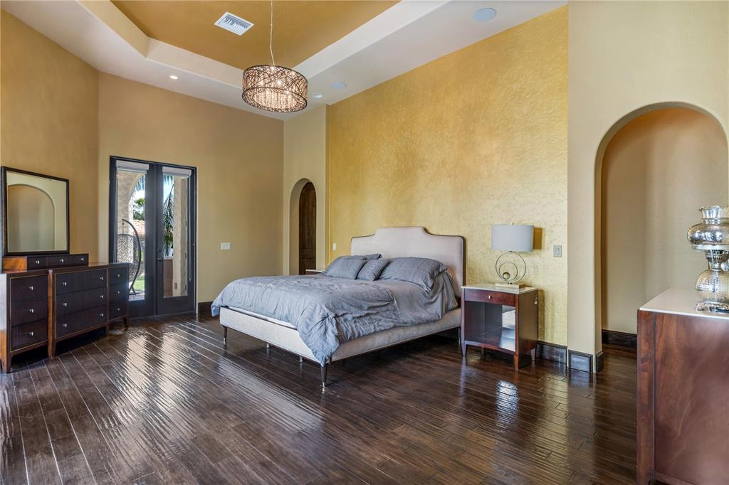 DAVIS SHORES - Residential