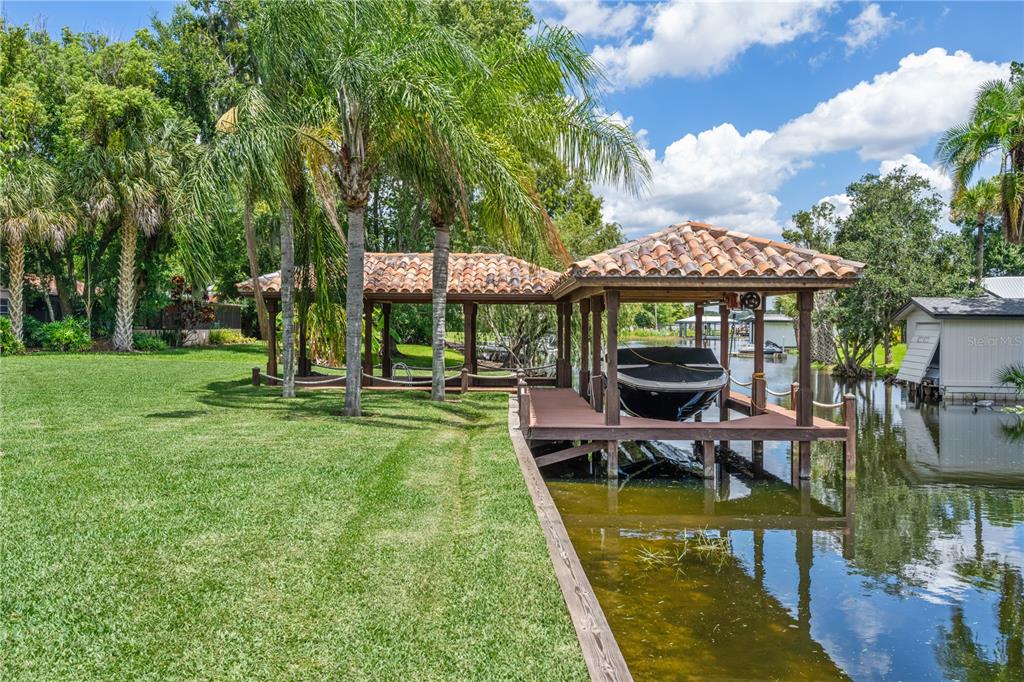 DAVIS SHORES - Residential