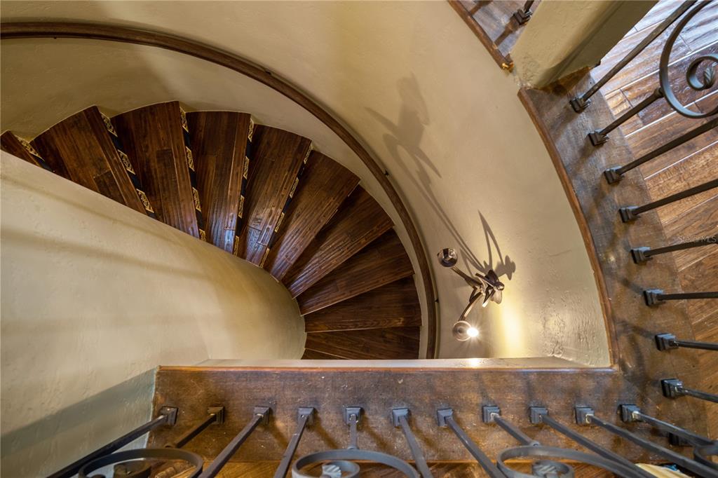 DAVIS SHORES - Residential