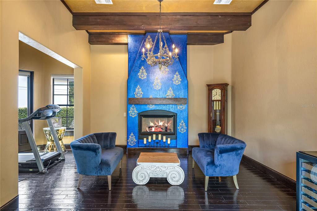 DAVIS SHORES - Residential