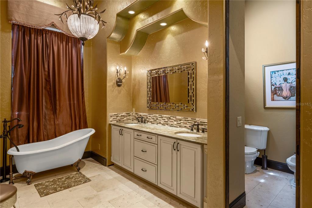 DAVIS SHORES - Residential