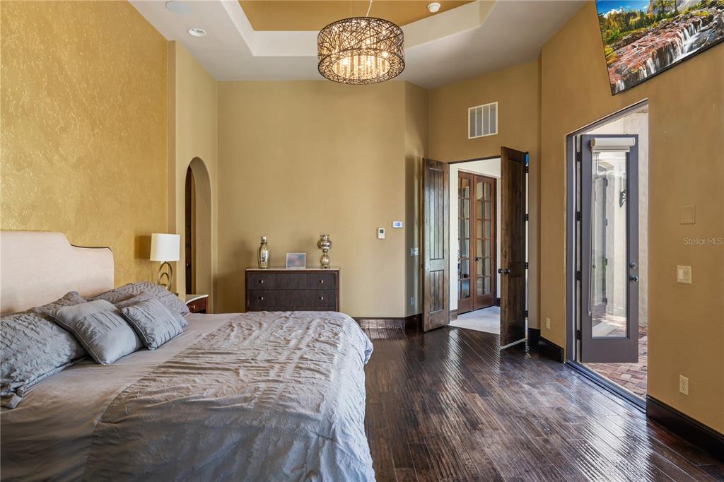 DAVIS SHORES - Residential