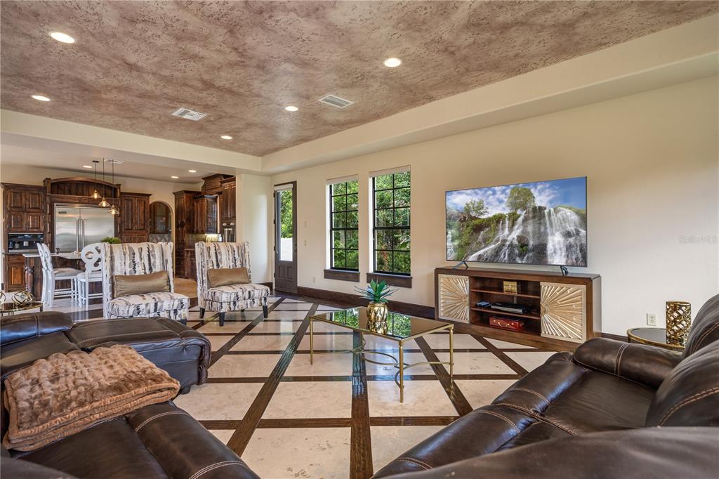 DAVIS SHORES - Residential