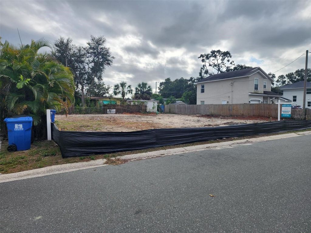 Photo of 1748 31st Avenue N, St Petersburg, FL 33713 (MLS # TB8443771)