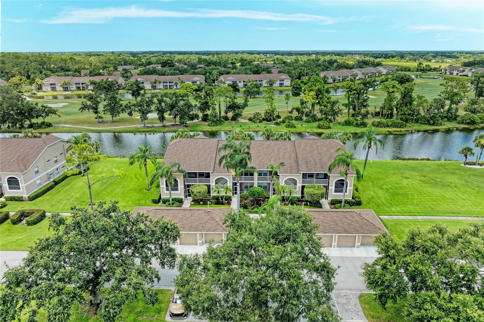 HERITAGE OAKS GOLF & COUNTRY CLUB - Residential Lease