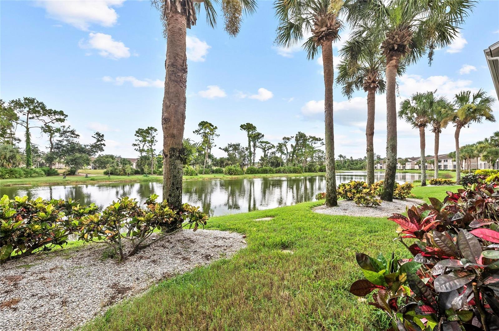 HERITAGE OAKS GOLF & COUNTRY CLUB - Residential Lease