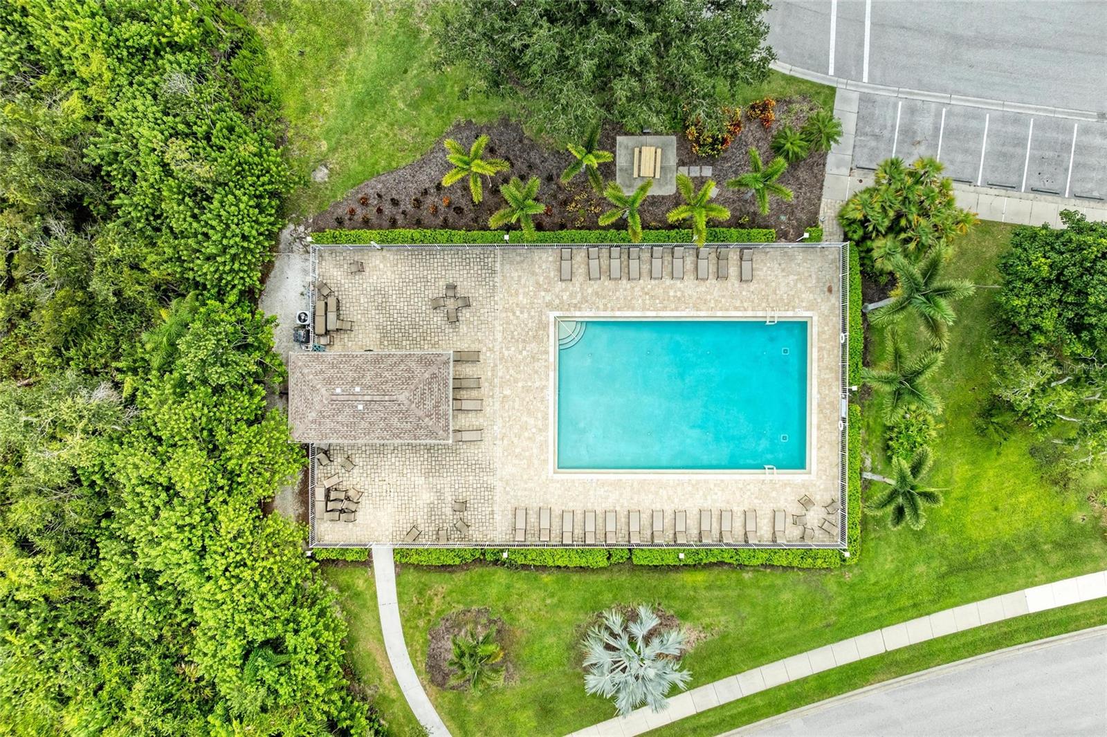 HERITAGE OAKS GOLF & COUNTRY CLUB - Residential Lease