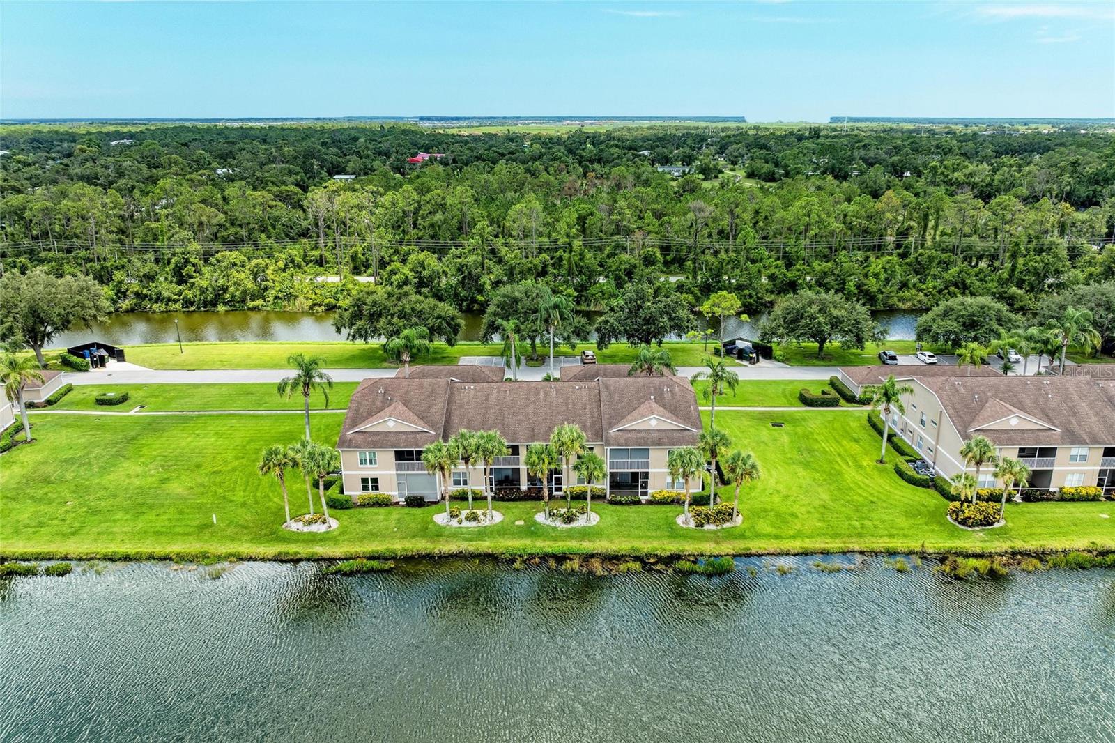 HERITAGE OAKS GOLF & COUNTRY CLUB - Residential Lease