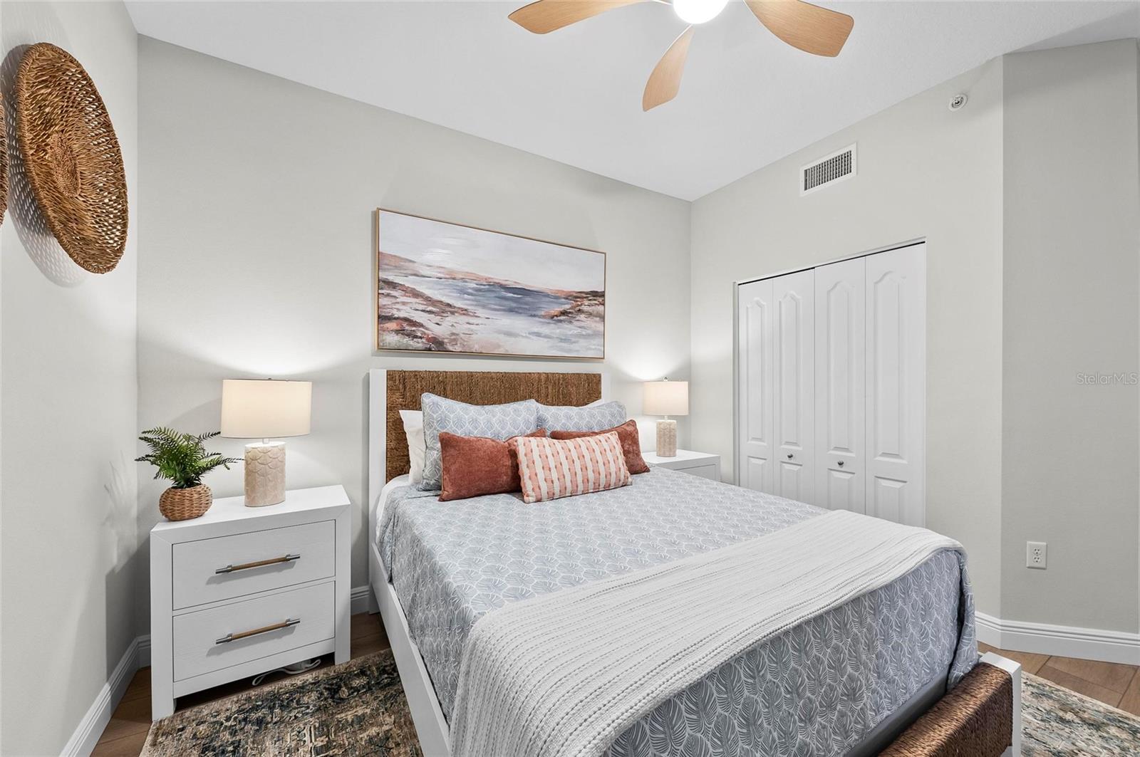 HERITAGE OAKS GOLF & COUNTRY CLUB - Residential Lease
