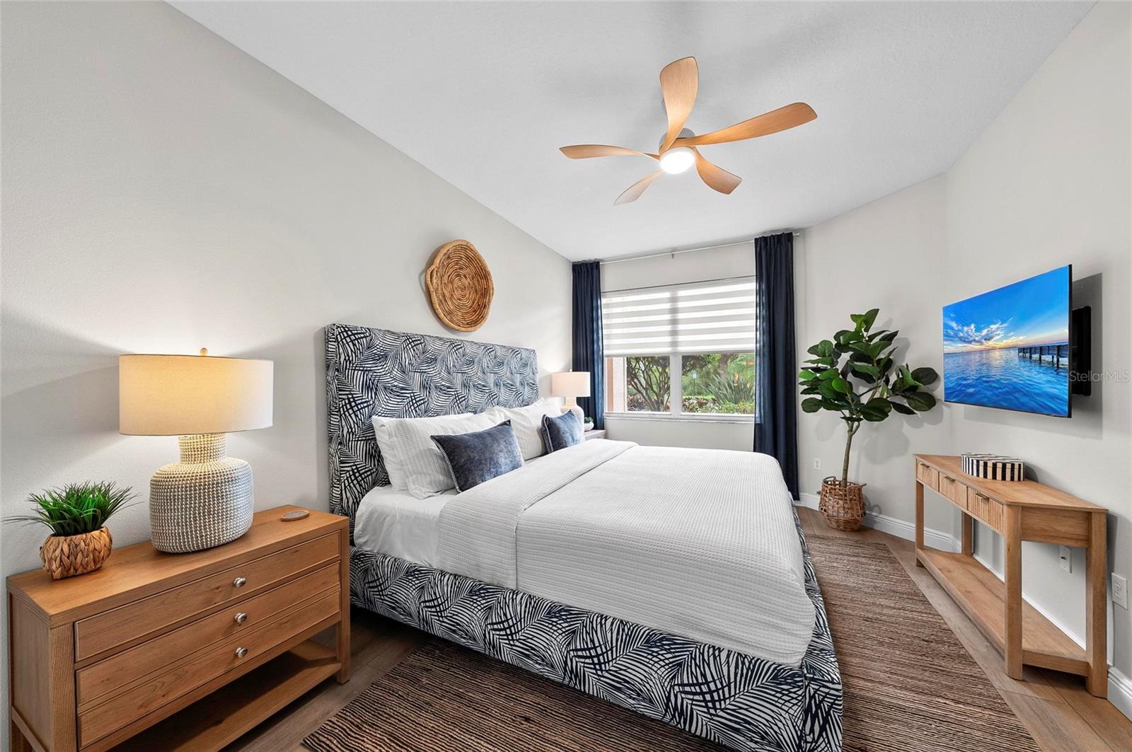 HERITAGE OAKS GOLF & COUNTRY CLUB - Residential Lease