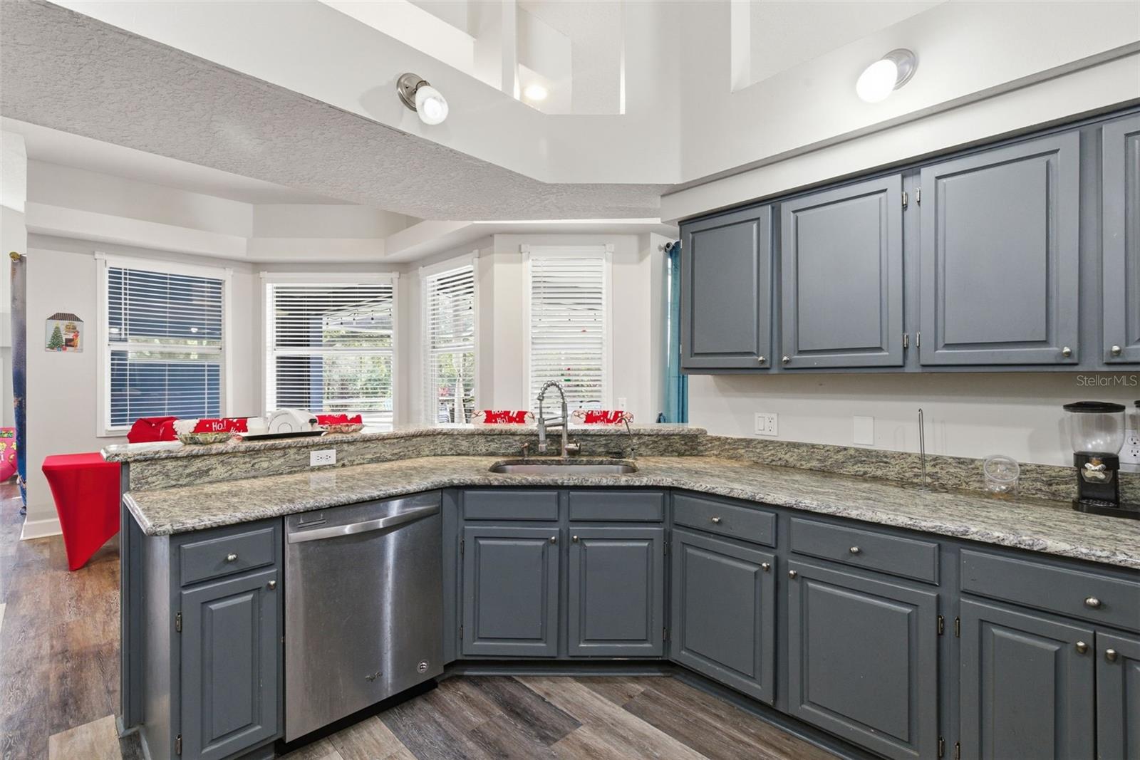 COLONIAL OAKS - Residential