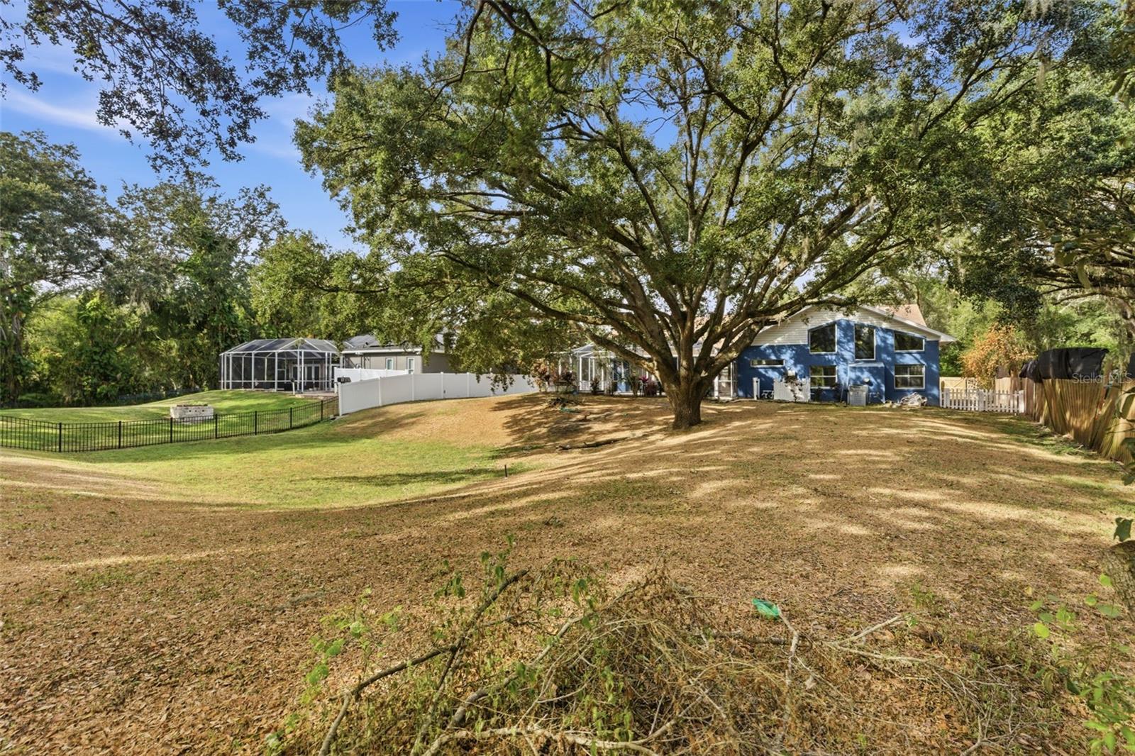 COLONIAL OAKS - Residential