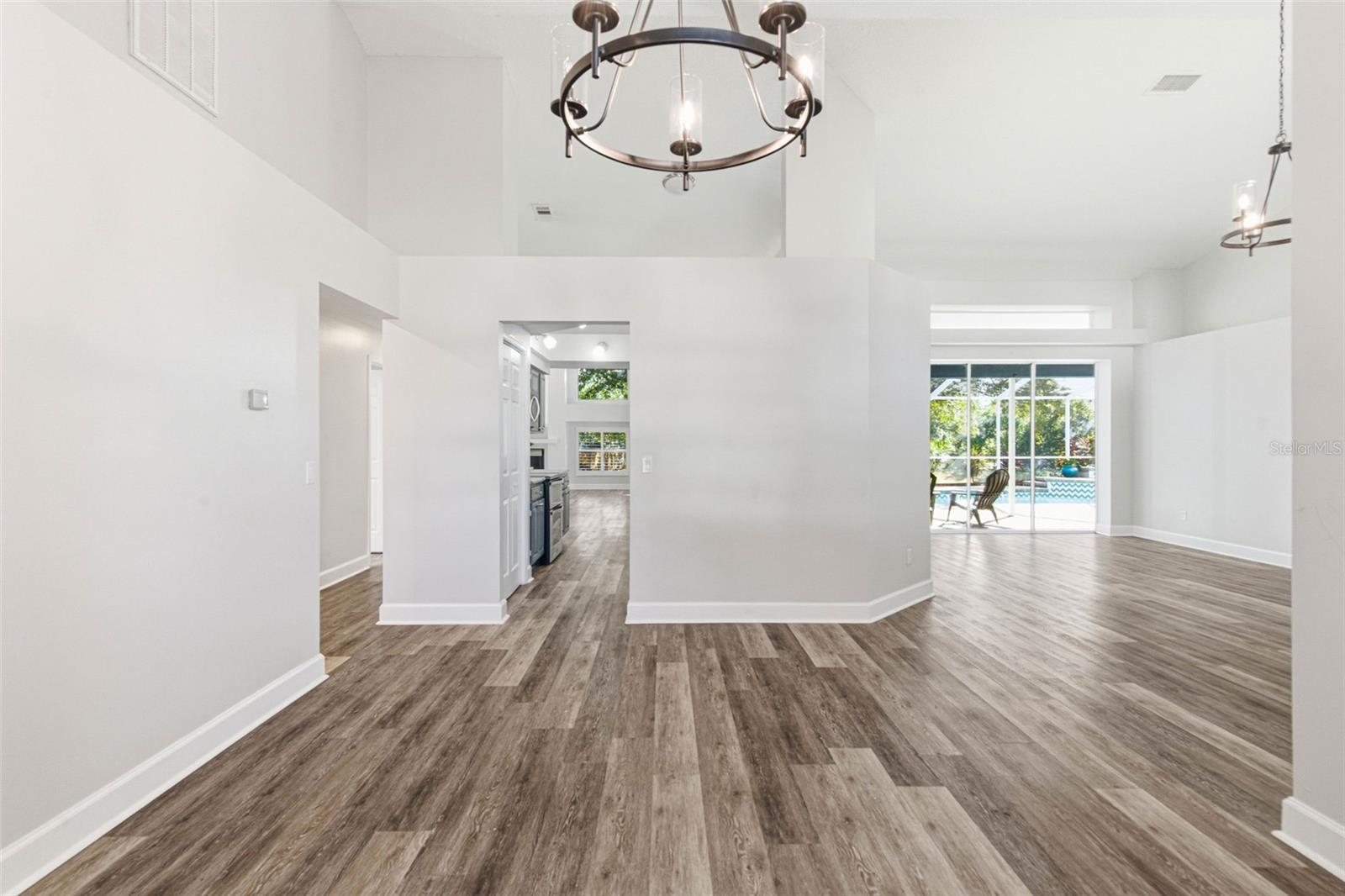 COLONIAL OAKS - Residential