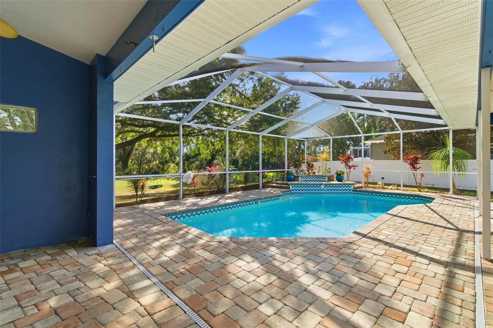 COLONIAL OAKS - Residential