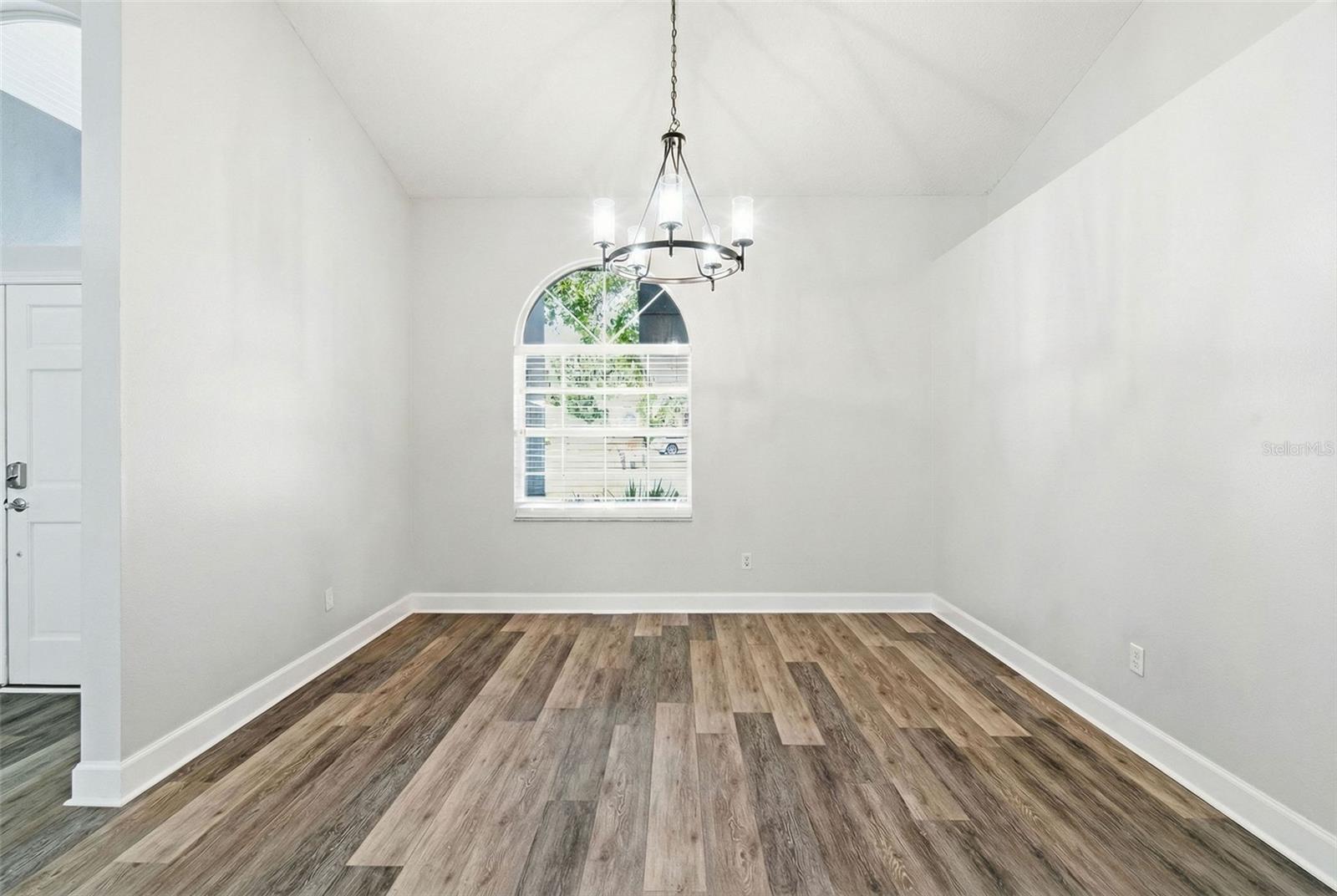 COLONIAL OAKS - Residential