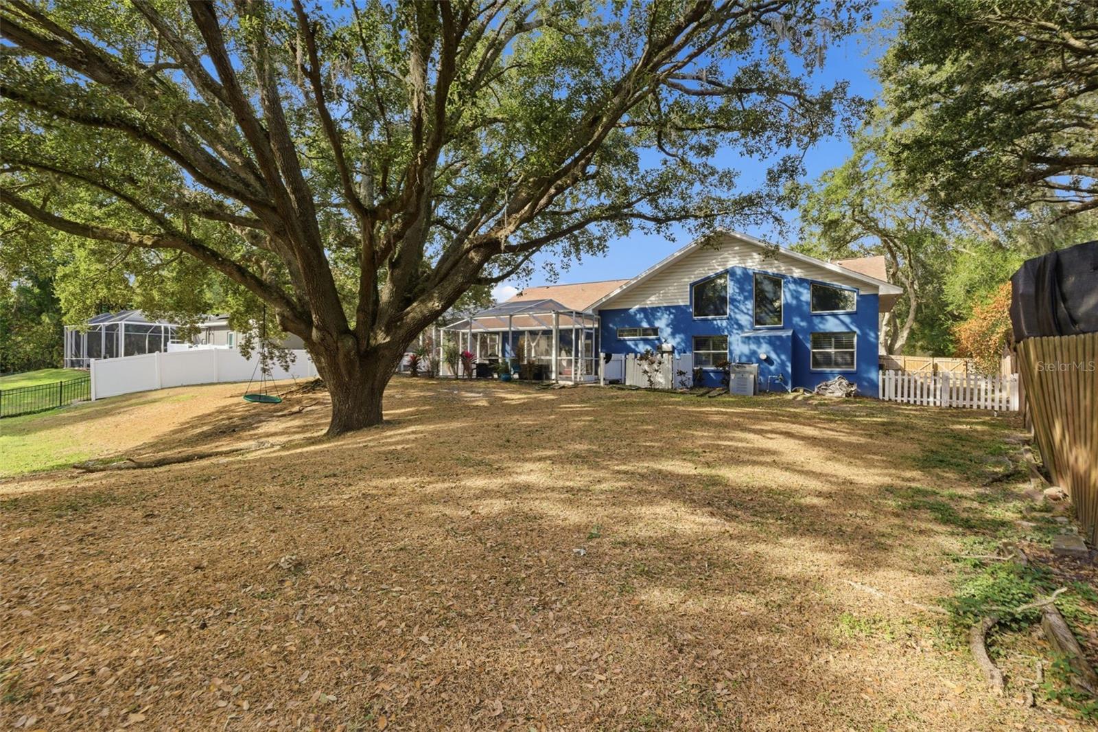 COLONIAL OAKS - Residential